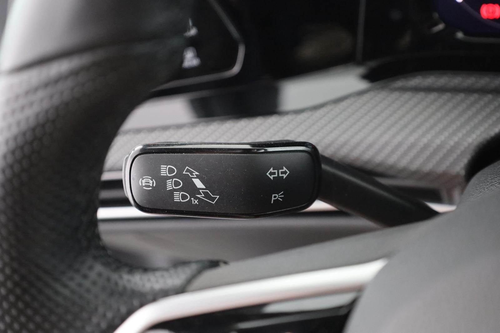 Volkswagen Golf VIII 1.5 TSI R-Line LED Panorama Navi ACC, миниатюра 19