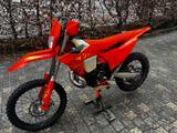 KTM 300 EXC Six Days 2025 - KTM 300 EXC SIX DAYS
