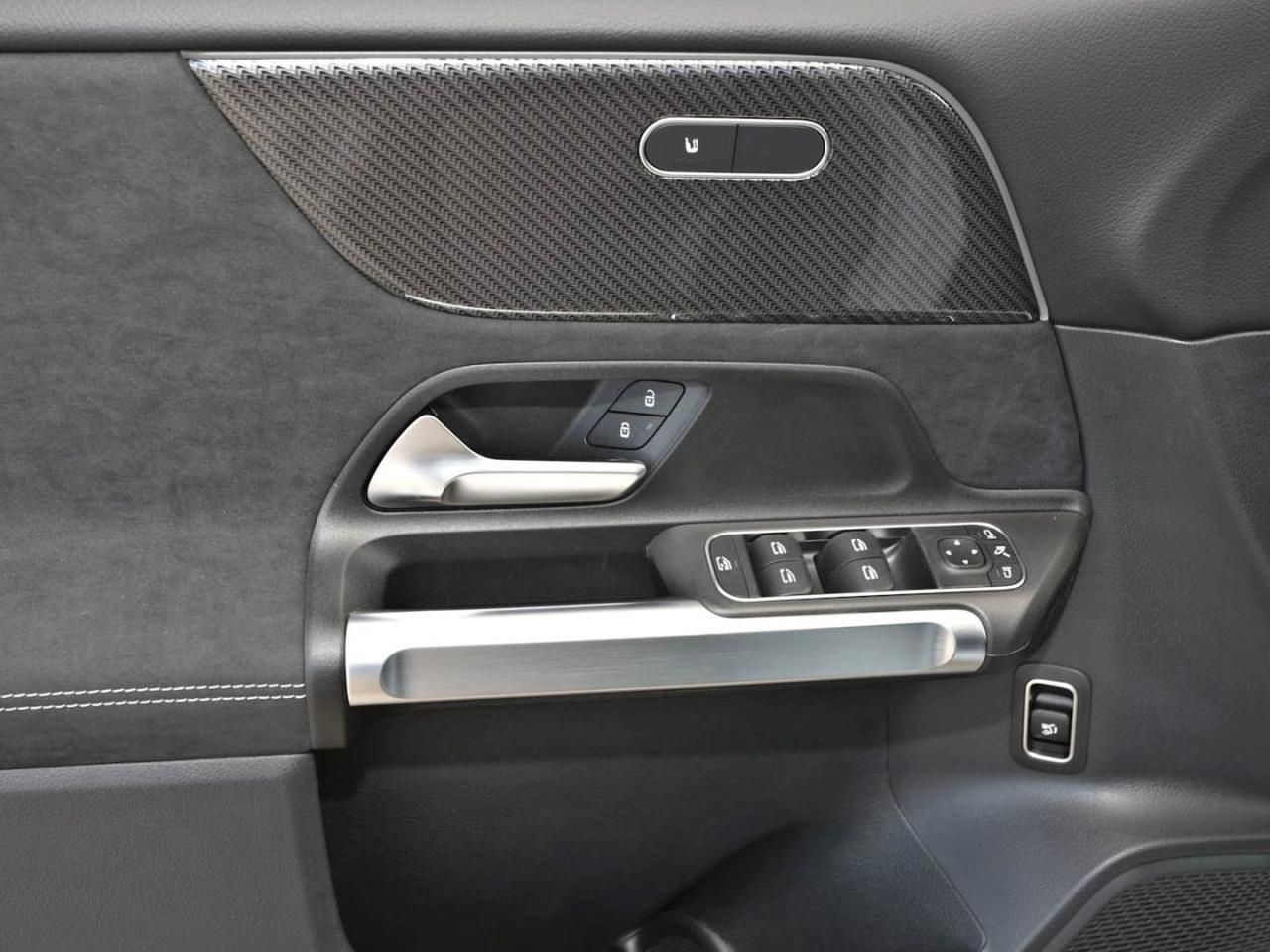 Mercedes-Benz GLB 200 d AMG Night MBUX Navi-Prem. Kamera AHK foto 17