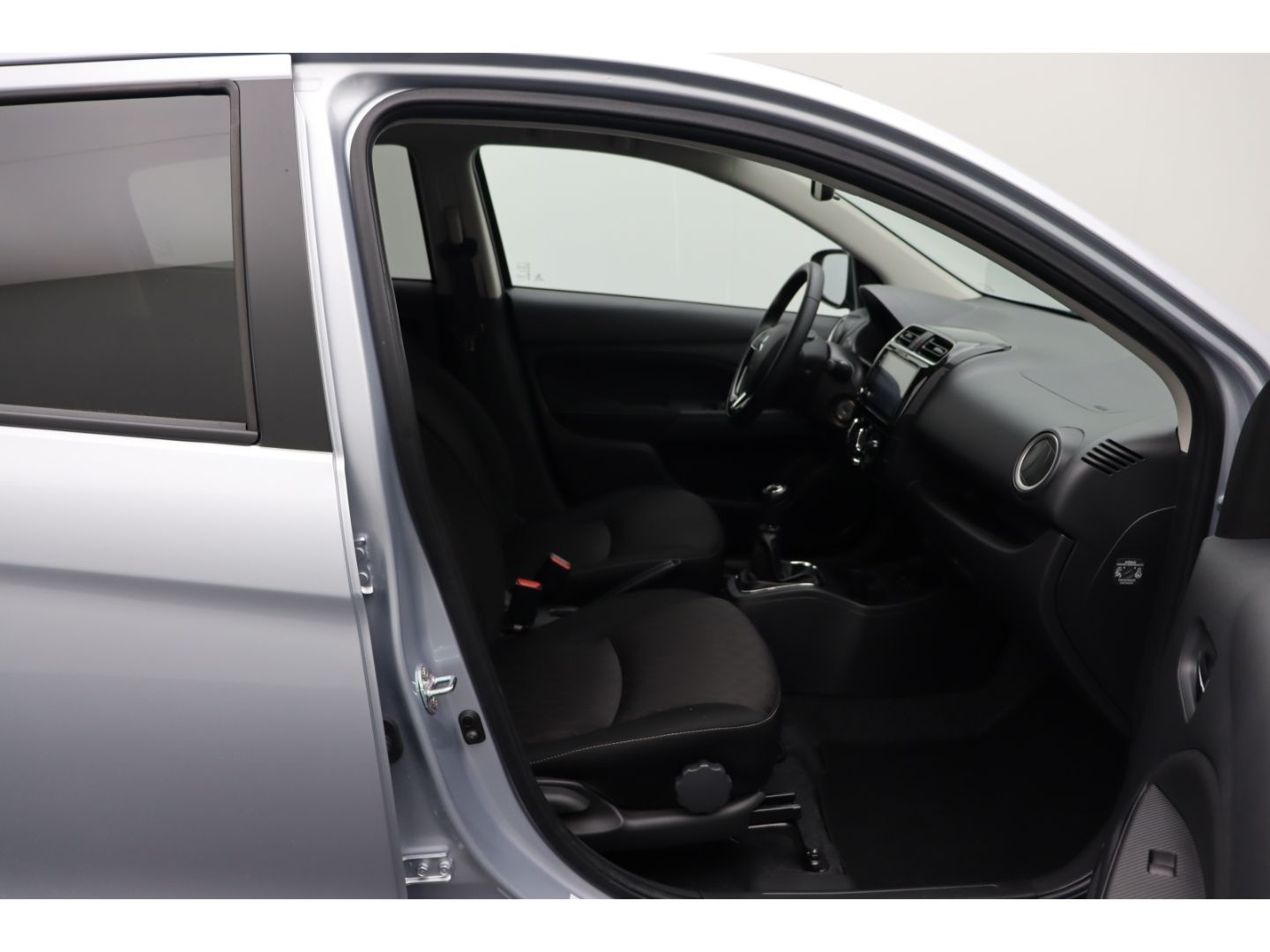 Fahrzeugabbildung Mitsubishi Space Star 1.2 Select+ AppleCP DAB Klimaanlage