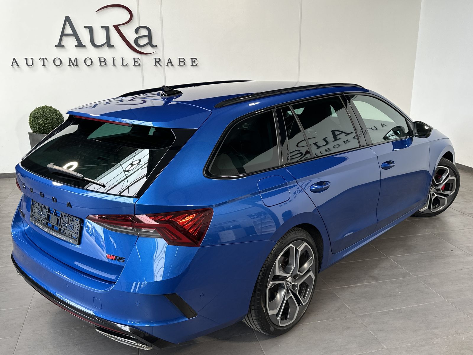 Fahrzeugabbildung SKODA Octavia Combi 2.0 TDI DSG 4x4 RS+ NAV+LED+AHK+PP