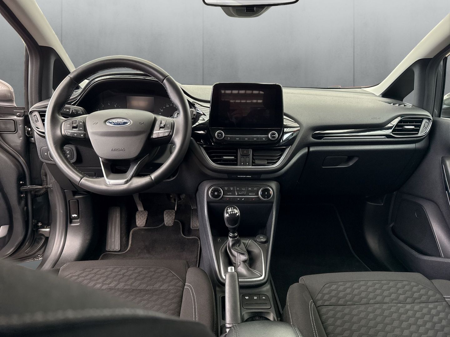 Fahrzeugabbildung Ford Fiesta Titanium 1.0 Mild Hybrid LED Winterpaket