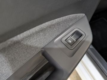 Volkswagen Golf - 11