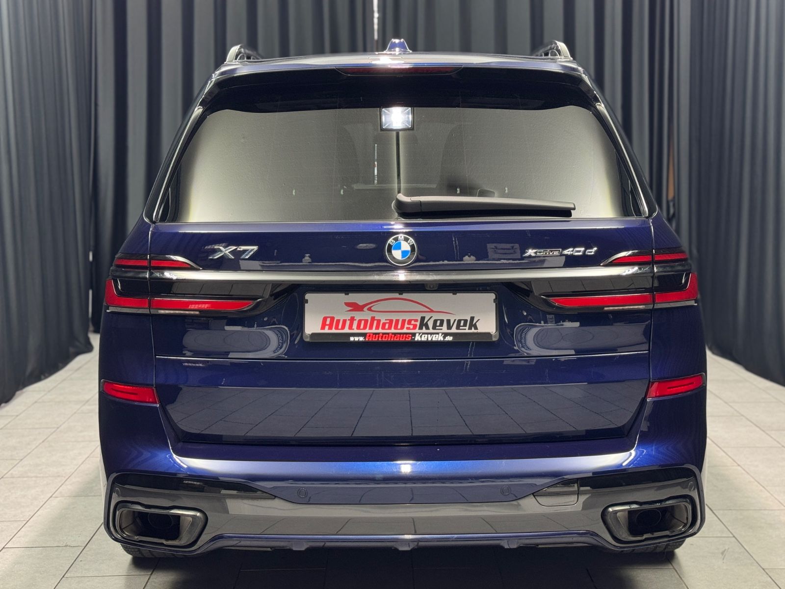 Fahrzeugabbildung BMW X7 xDrive 40 d M SPORT PRO|SKY-LOUNGE|MASSAGE|