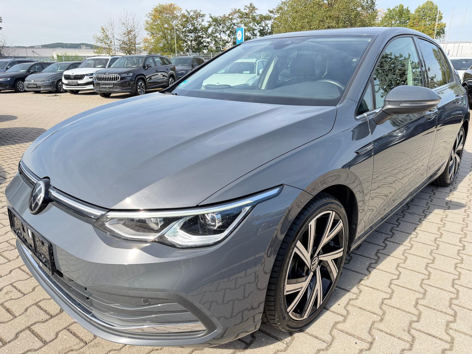 Volkswagen Golf Lim 2.0TDI Style Sport Navi Kamera ParkAss