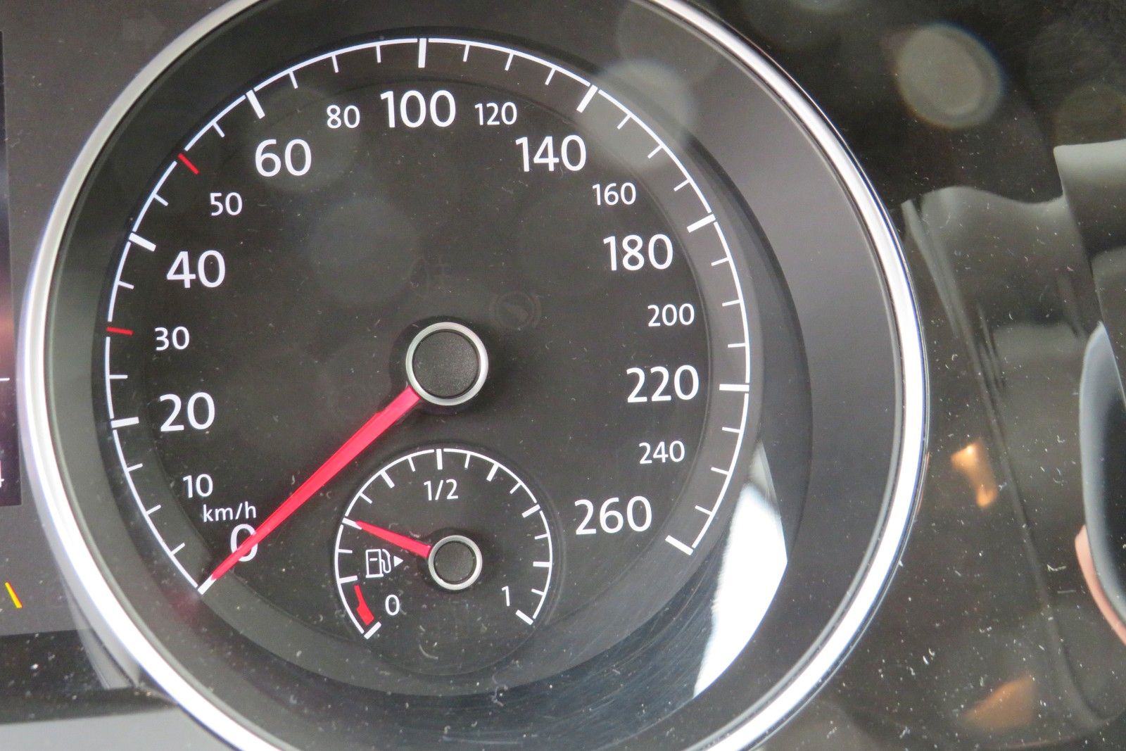 Fahrzeugabbildung Volkswagen Golf TDI IQ.DRIVE ACC NAVI AHK LED SPORTPAKET