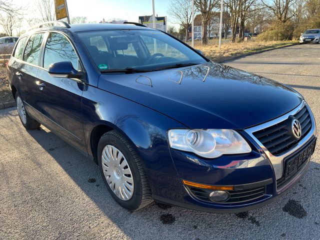 Volkswagen Passat Variant 1.6 FSI / Klima,SHZ, Tempomat