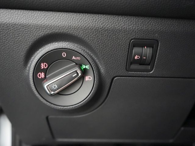 Arona TSI FR+PARKPILOT+SPORTSITZE+LED TAGFAHRLIC