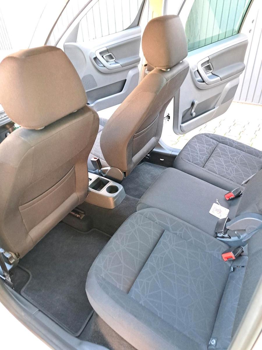 Skoda Roomster 2012 — photo 9