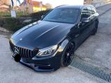 Mercedes-Benz Mercedes-benz C 63 AMG S.W. - Mercedes C-Klasse mit Halbautomatikschaltung
