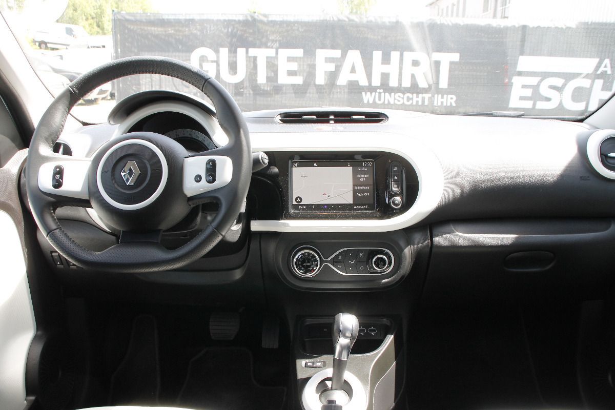 Fahrzeugabbildung Renault Twingo E-TECH elektrisch Techno