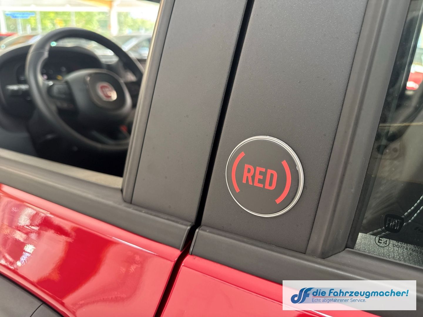 Fahrzeugabbildung Fiat Pandina Hybrid Icon Tempomat Digitales Cockpit D