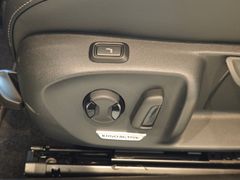 VW Passat R-Line Black Style DSG #AHK #DCC #Head-UP VW Passat R-Line Black Style DSG #AHK #DCC #Head-UP