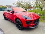 Porsche Macan - - - Porsche: Rot, Leder