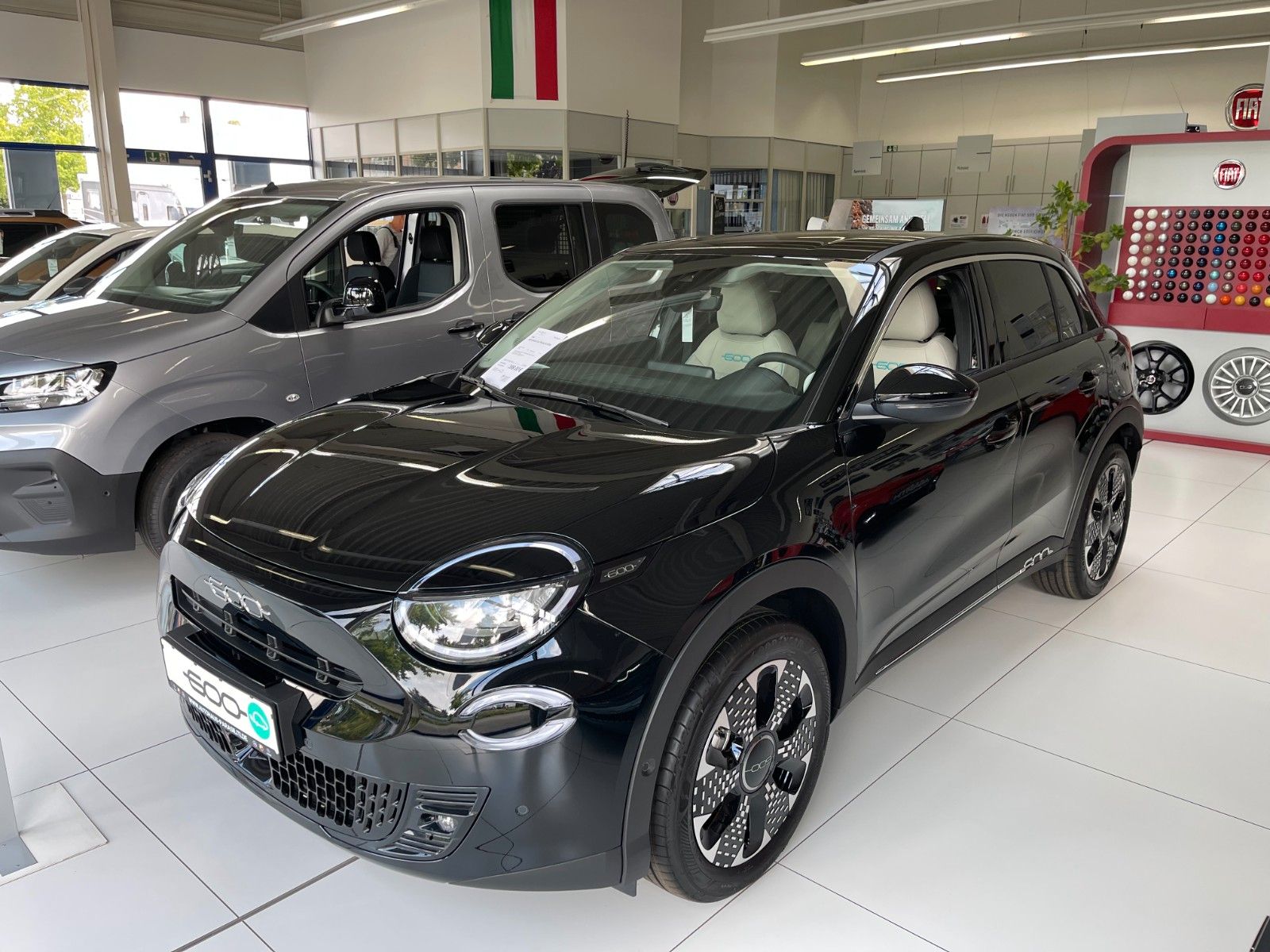 Fiat 600e LaPrima 54 kWh, LED, NAVI,KAMERA imagem 3