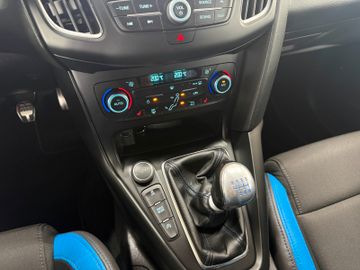 Ford Focus Lim. RS 2.3 AWD|SONY|DAB|Kamera|RECARO|LED