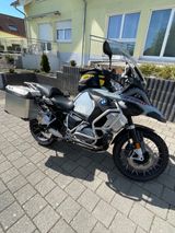 BMW R1250 GS Adventure mit werkseitiger Tieferlegung - Angebote entsprechen deinen Suchkriterien