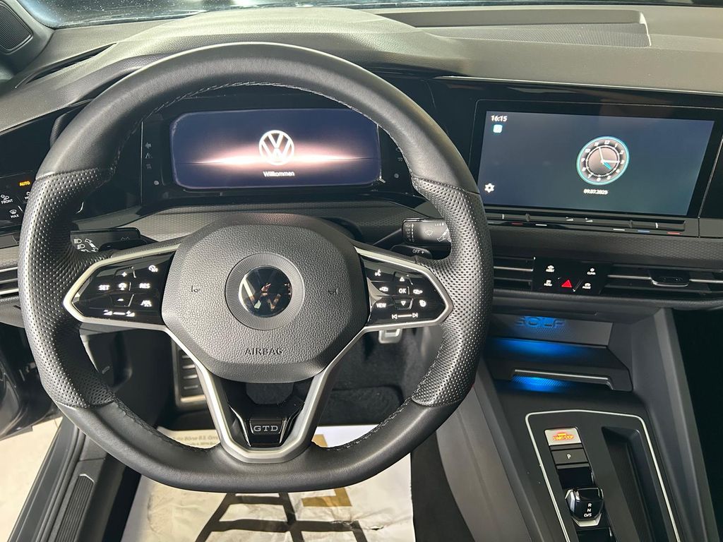 Volkswagen Golf VIII Lim GTD DSG NAVI*ViCo*ACC*MFL*SHZ*LED*