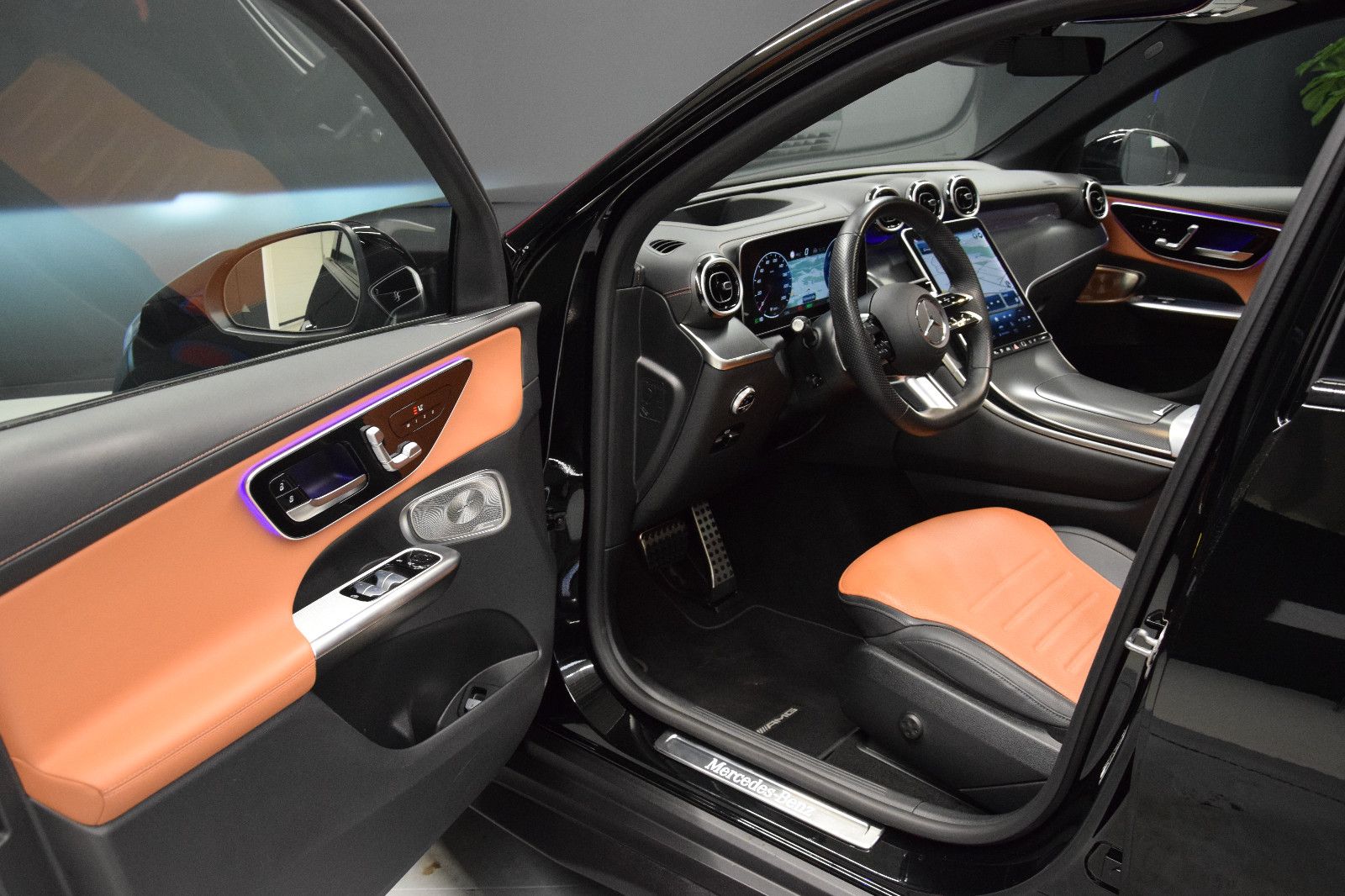 Fahrzeugabbildung Mercedes-Benz GLC 400 e 4Matic AMG Line Pano Distron. AHK 360°