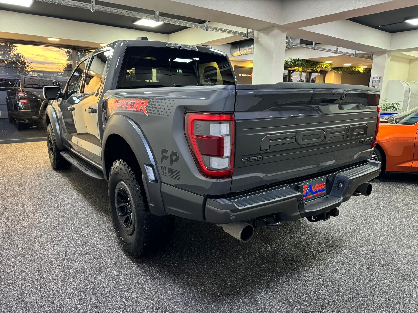 Fahrzeugabbildung Ford RAPTOR SVT SUPERCREW-ACC-NAVI-360-BEAD LOCK-1.HD