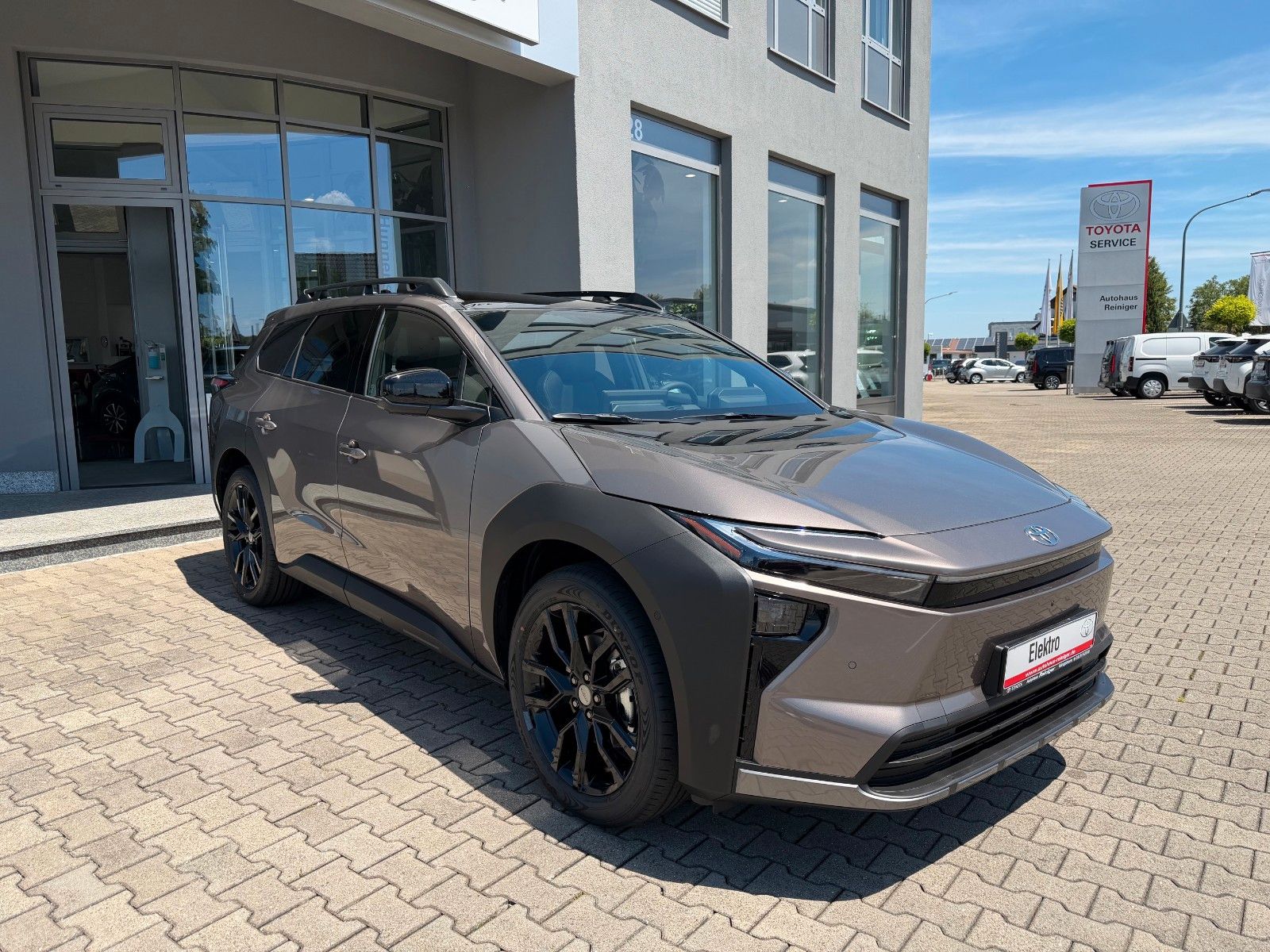 Toyota bZ4X Touring Lounge 4x4 75kwh*Panorama,Leder imagem 3