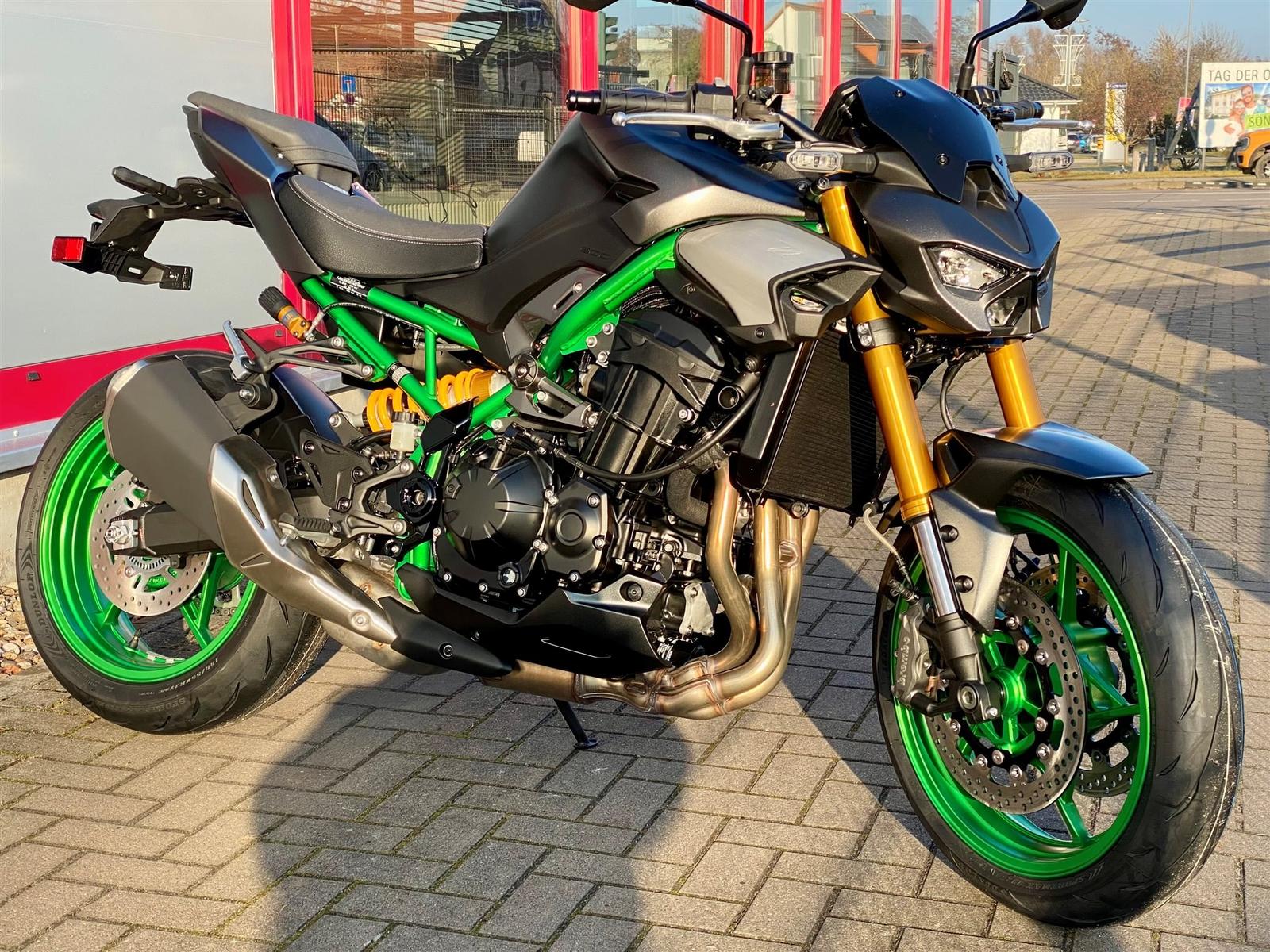 Kawasaki Z900 SE Modell 2026, sofort verfügbar!!