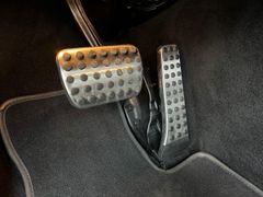 Fahrzeugabbildung Mercedes-Benz C 220d T AMG LINE LED AHK 1.HAND S-HEFT