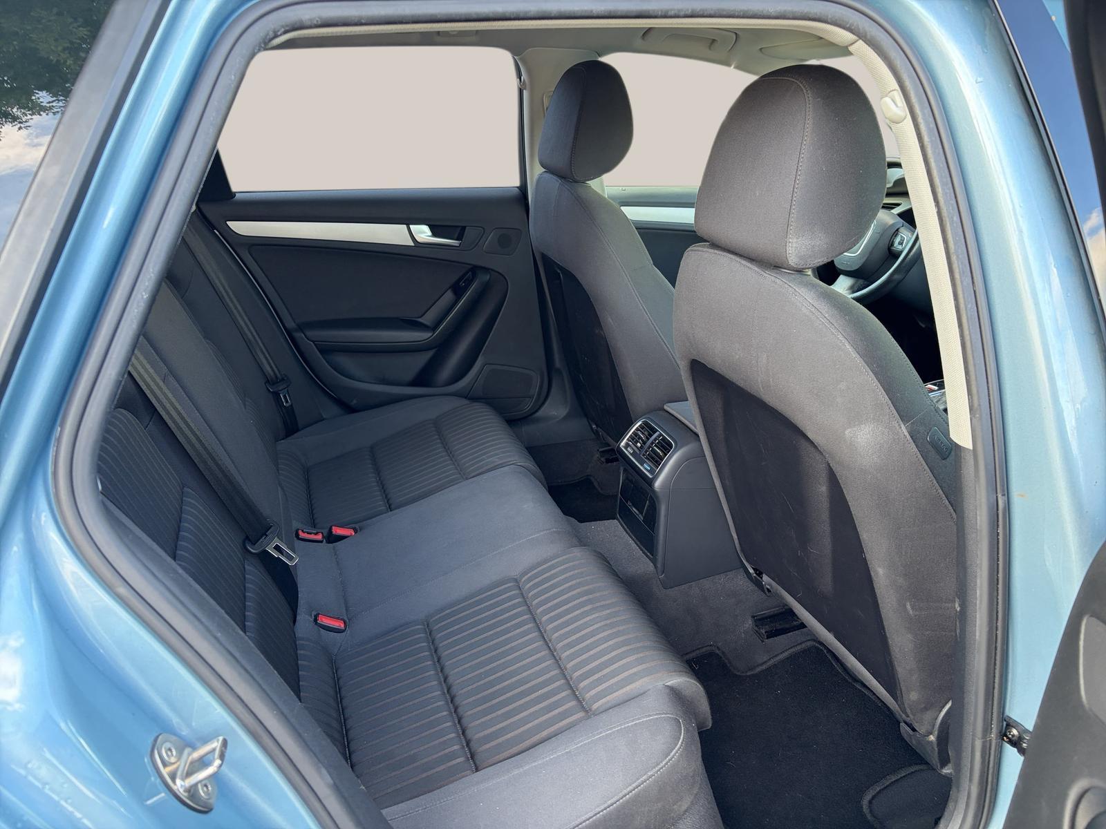 Audi A4 2008 — photo 29