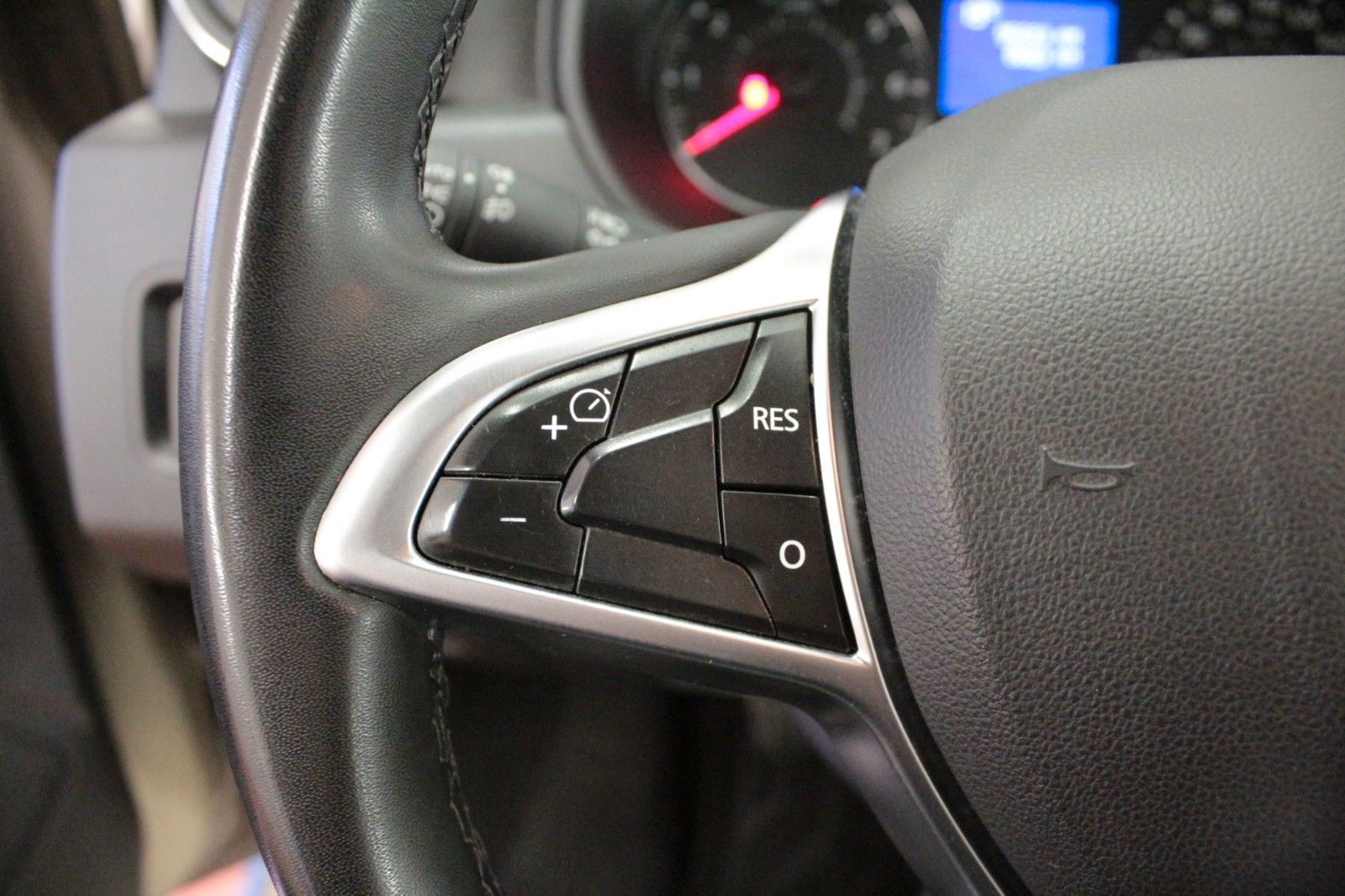 Fahrzeugabbildung Dacia Duster Tce100 Comfort 2WD*AHK*