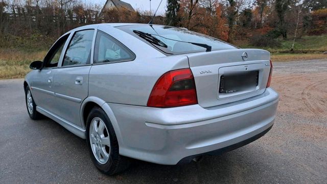 Opel Vectra TOP  zuverlässig  1 Hand neu T...