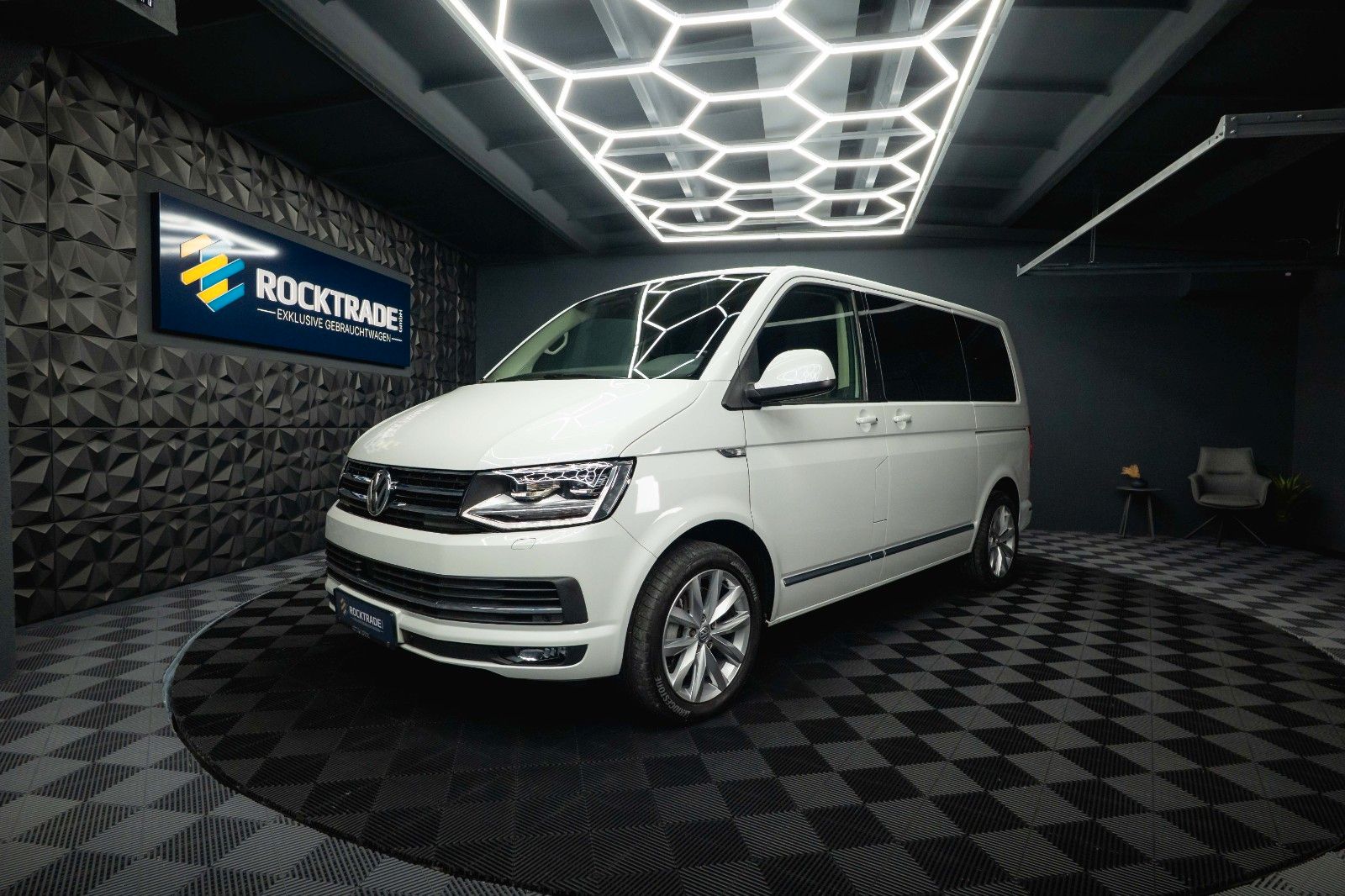 Fahrzeugabbildung Volkswagen T6 Multivan Generation Six *LED*Memory*ACC*