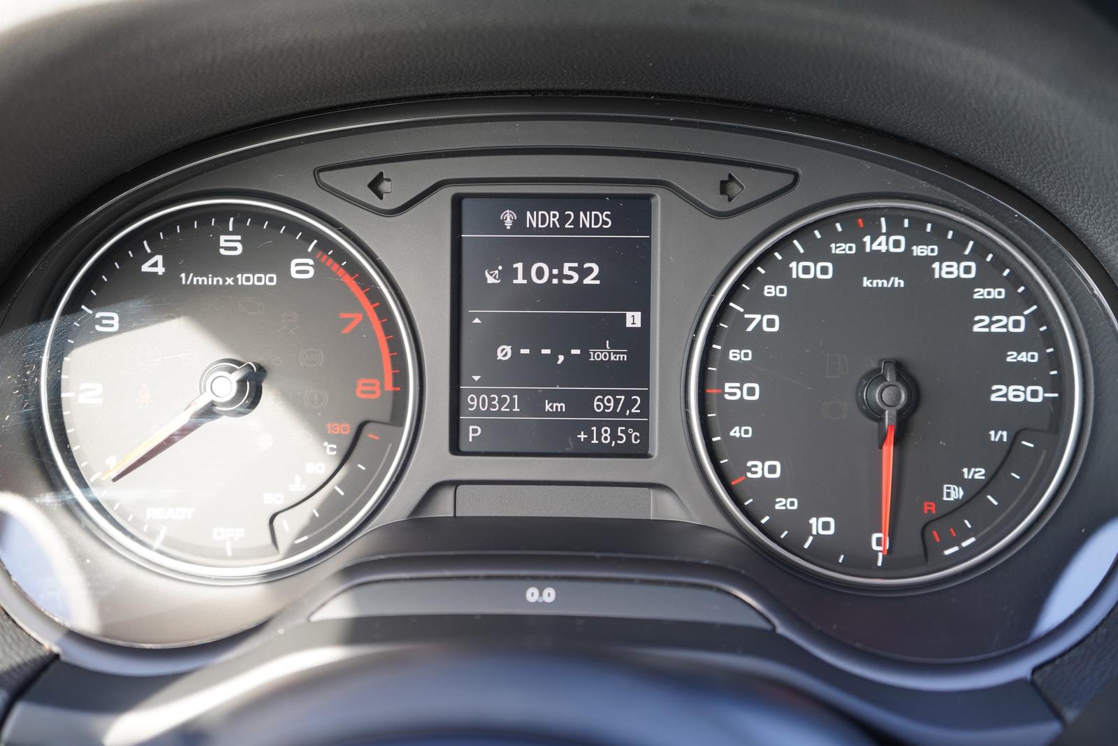 Audi Q2 35 1.5 TFSI advanced LED Sitzheizung Navi PDC, миниатюра 23