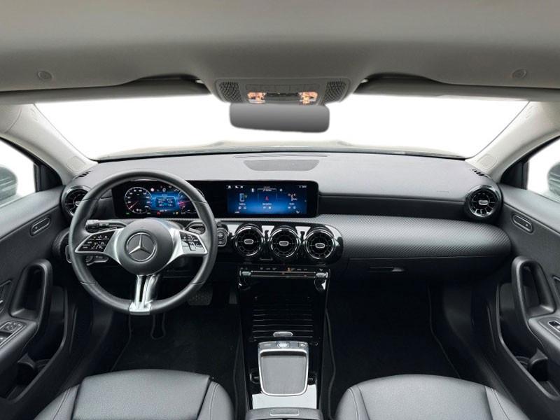 Mercedes-Benz A-Class A 200, миниатюра 10