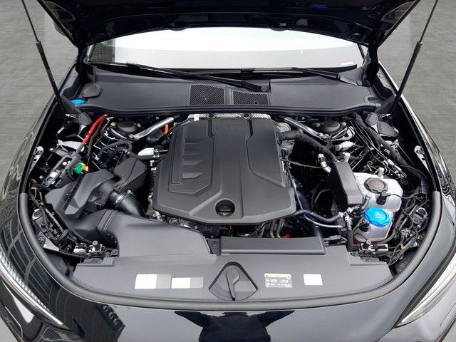 Fahrzeugabbildung Audi A5 Avant e-hybrid S line quattro AHK Matrix