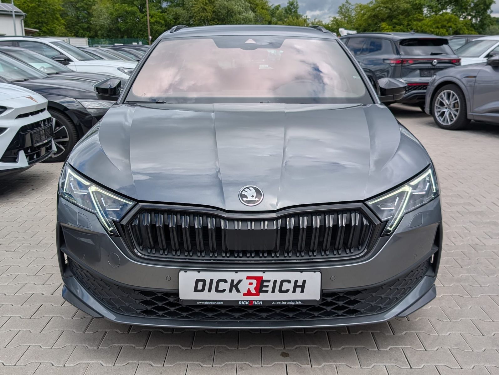 Fahrzeugabbildung SKODA Octavia 2.0 TDI Sportline DSG MATRIX*WINTER*5J.G