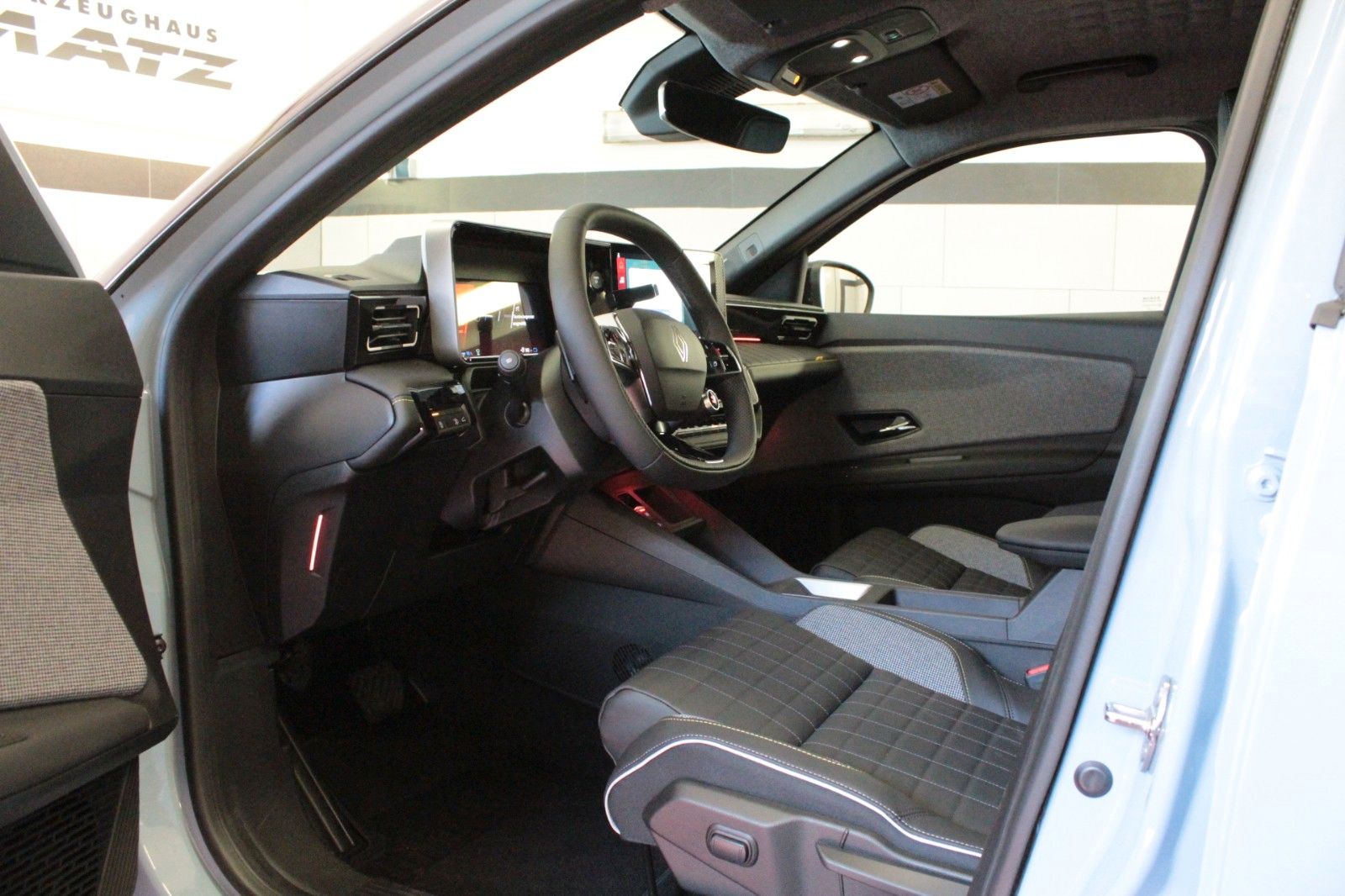 Fahrzeugabbildung Renault R 4 150 Comfort Range Iconic *Vollausstattung*