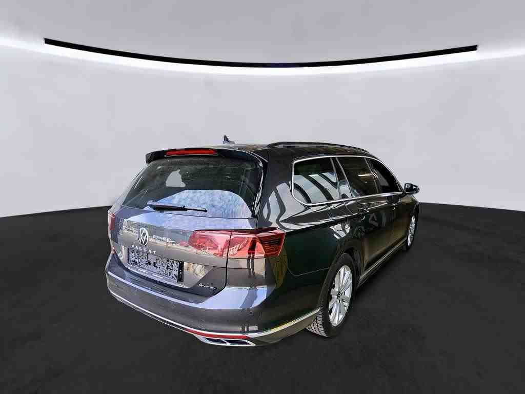 Volkswagen Passat Variant - Bild 5