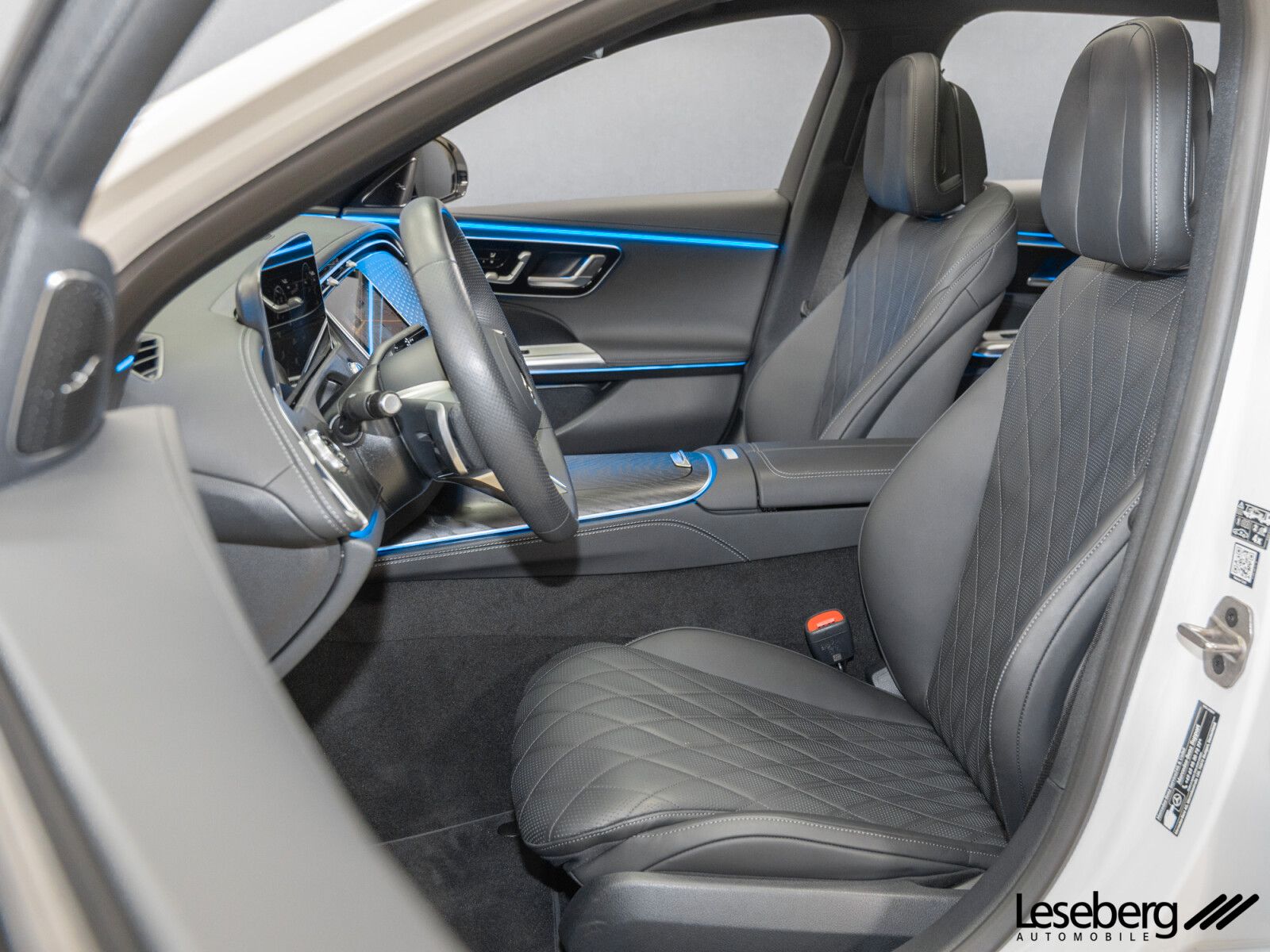 Mercedes-Benz E 300 de T 4M AMG Prem Pano/Dig.Light/AHK/Airmat foto 14