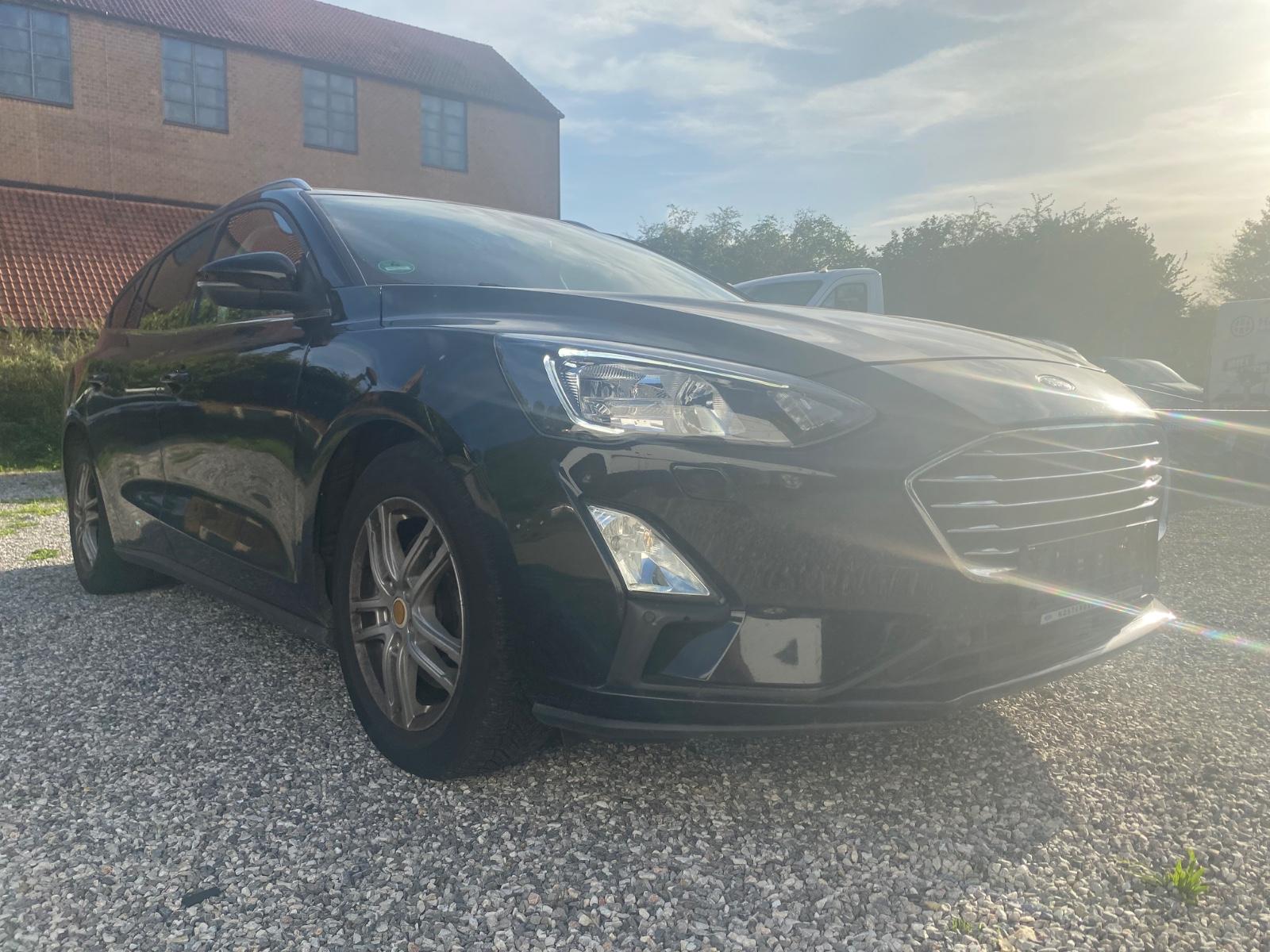 Ford Focus Turnier Titanium Automatik, Navi 120, ps