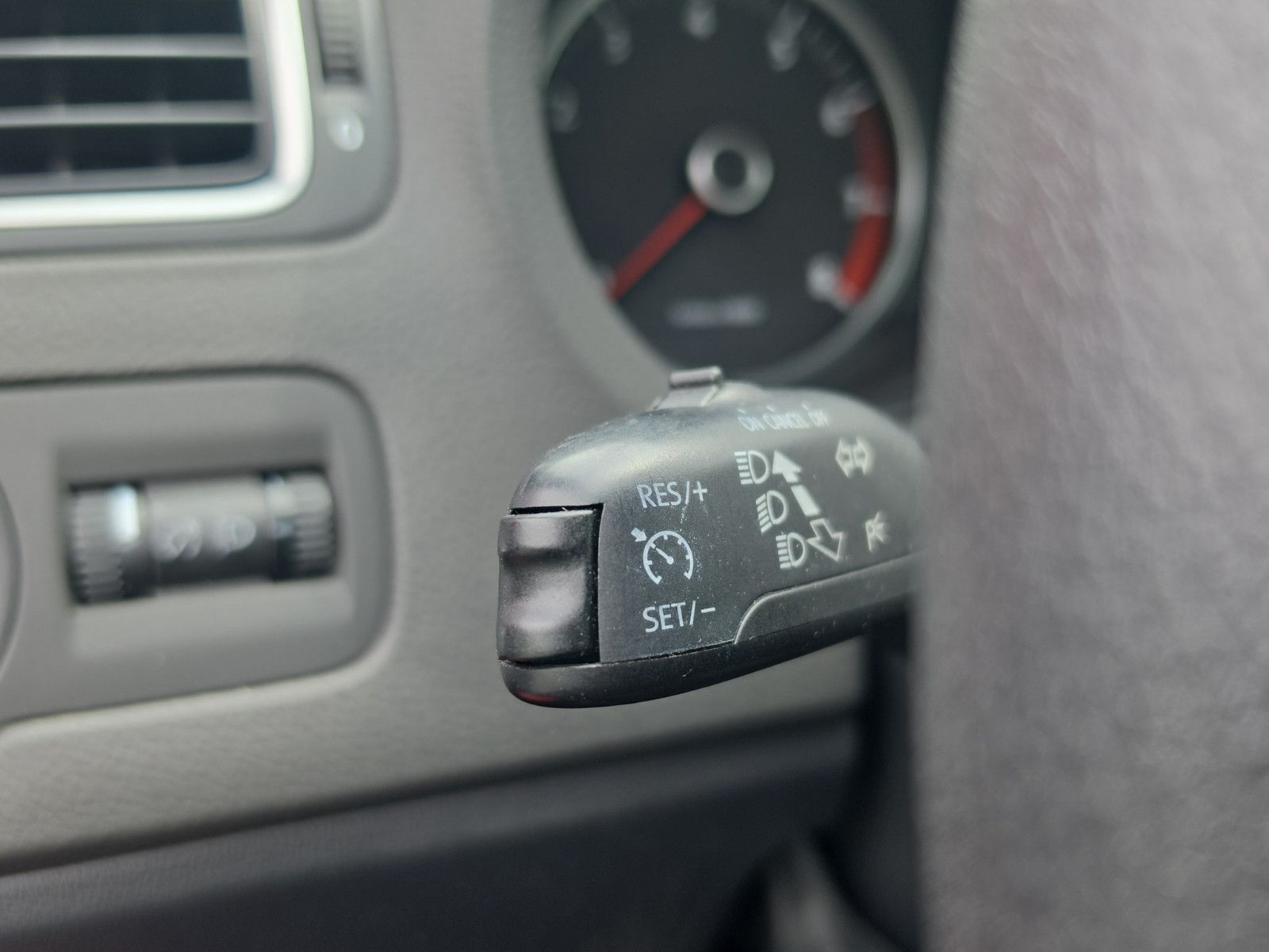 Fahrzeugabbildung Volkswagen Polo V Comfortline BlueMotion/BMT KLIMA SHZ TEMP