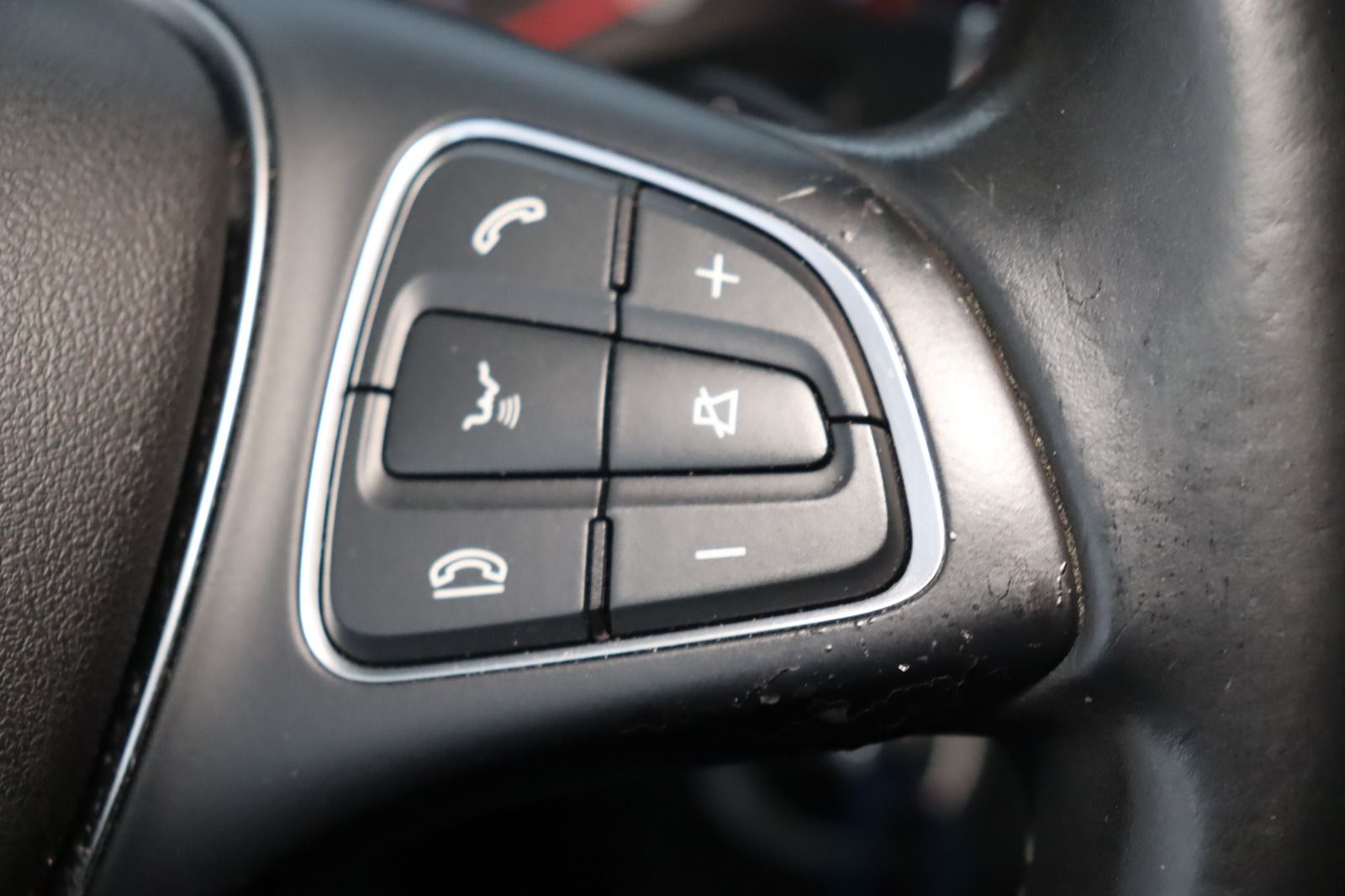 Fahrzeugabbildung Mercedes-Benz C 180 CGI Exclusive * Navi * Sitzhzg * TOP