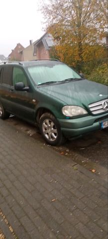 Mercedes-Benz ML 320, LPG, AHK, Allrad, Automatik, Leder...