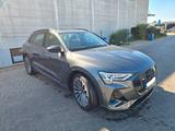 Audi e-tron 50 quattro S-line, MATRIX, PANO, AHK - Audi e-tron von privat