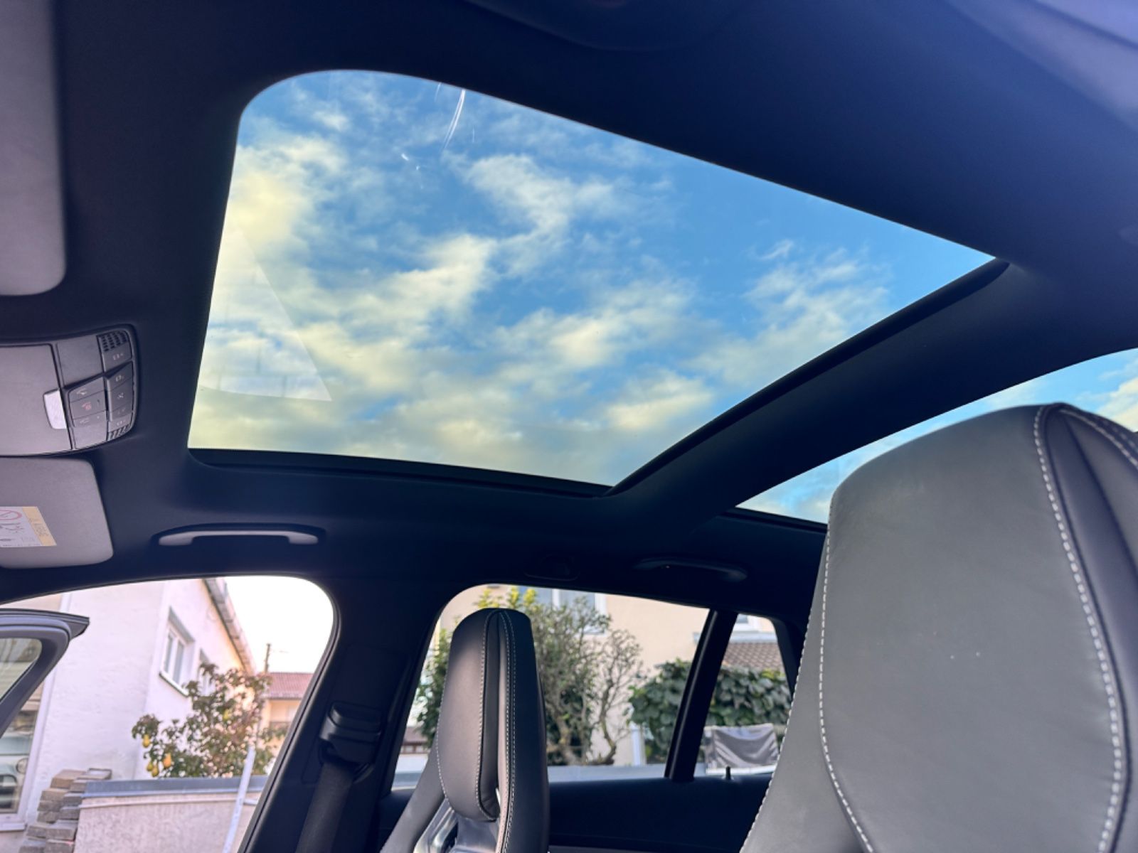 Fahrzeugabbildung Mercedes-Benz C63 S AMG T*Perf-AGA &-Sitze*AHK*Pano*Ambient