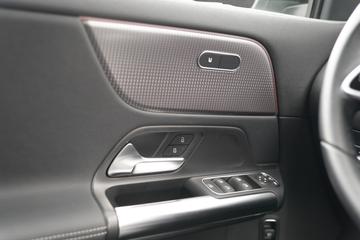 صورة مصغرة 14 لـ 2023 Mercedes-BENZ EQA