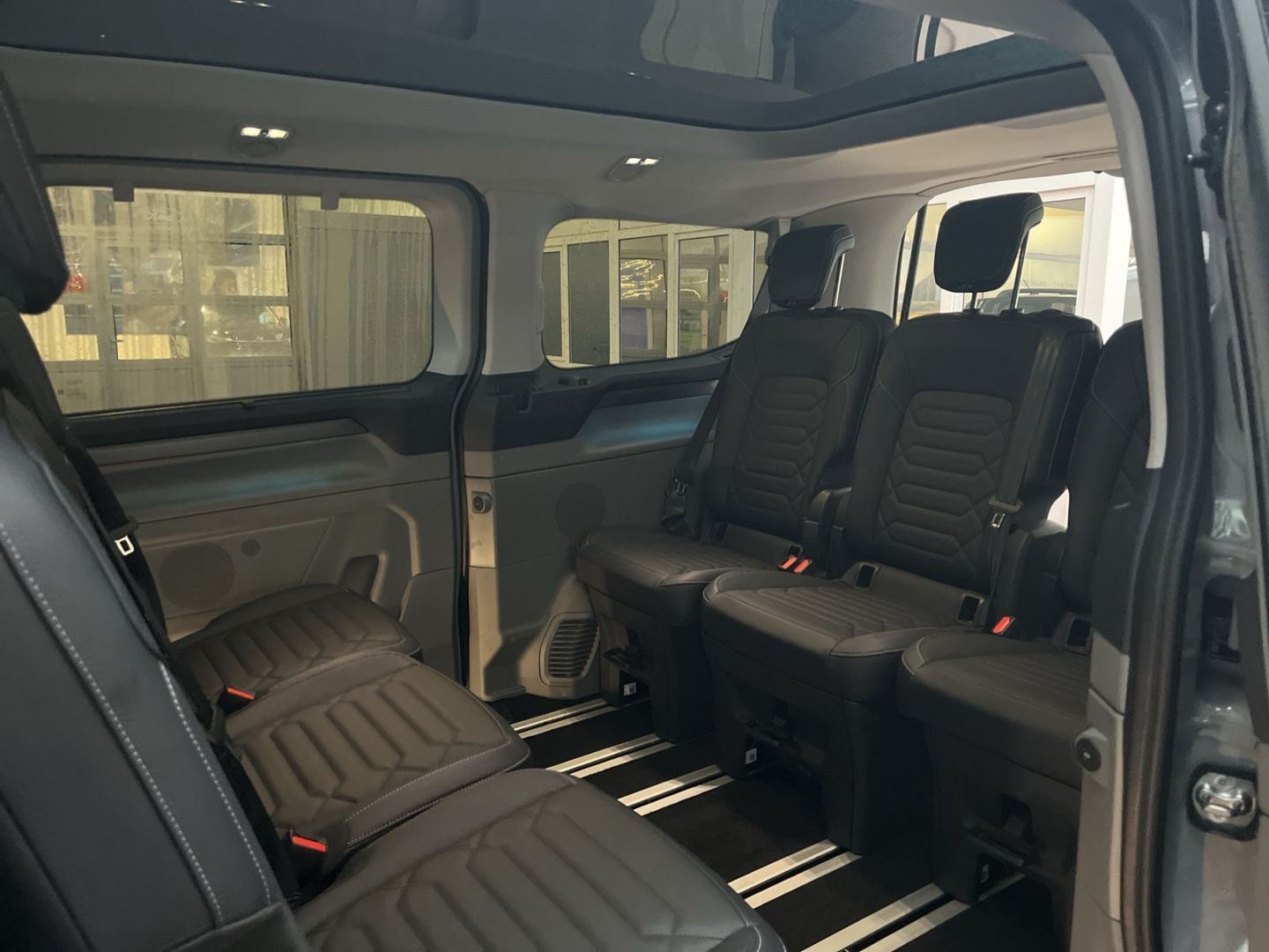 Ford Tourneo Custom - Bild 8