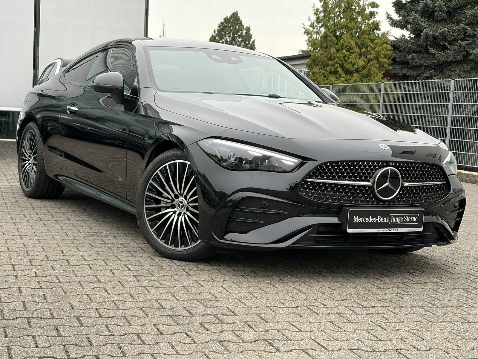Fahrzeugabbildung Mercedes-Benz CLE 300 4M AMG*FAP+*BURMESTER+PANO*SITZKLIMA