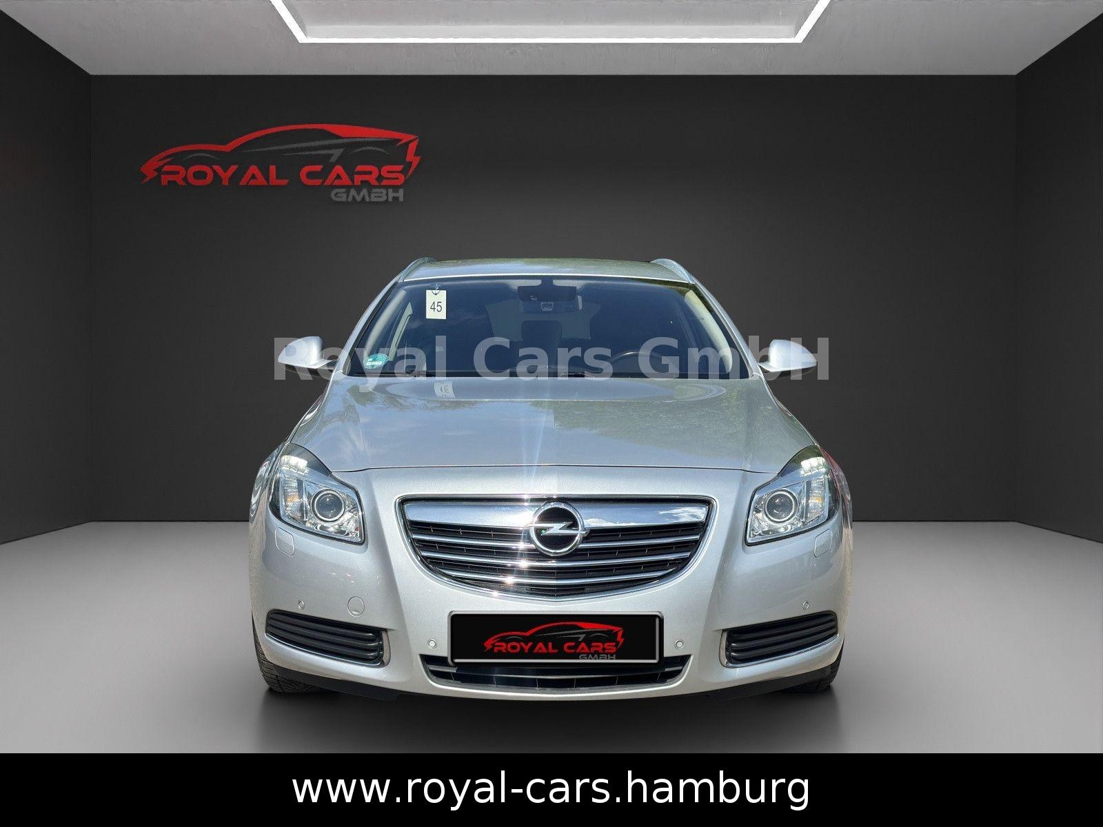 Opel Insignia 2009 — rear view