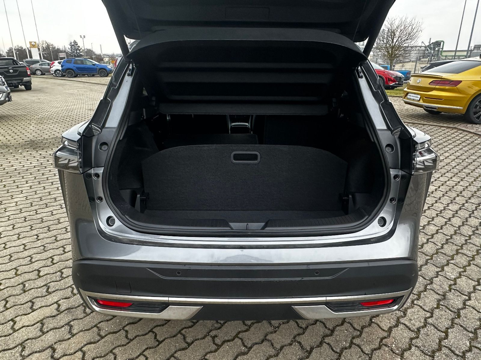 Fahrzeugabbildung Nissan Qashqai Tekna + e-Power