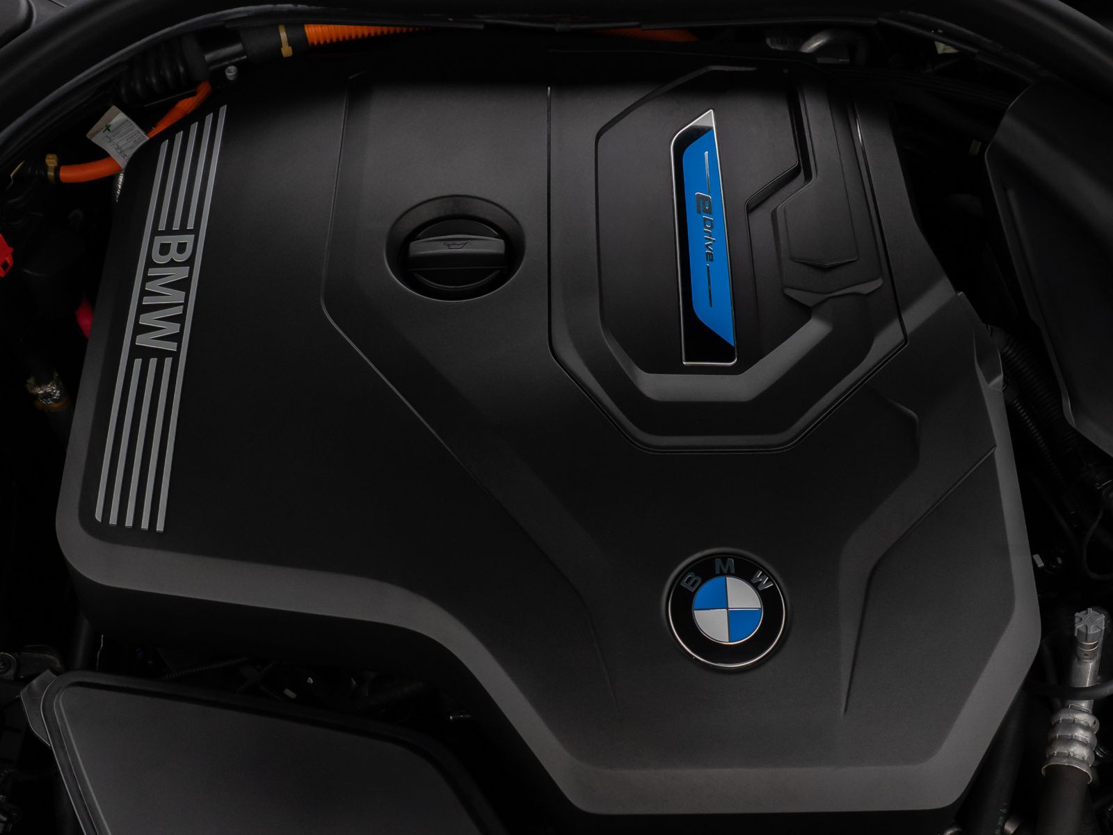 Fahrzeugabbildung BMW 530e Luxury Line 360° Laser DAB H/K SoftCl Sport